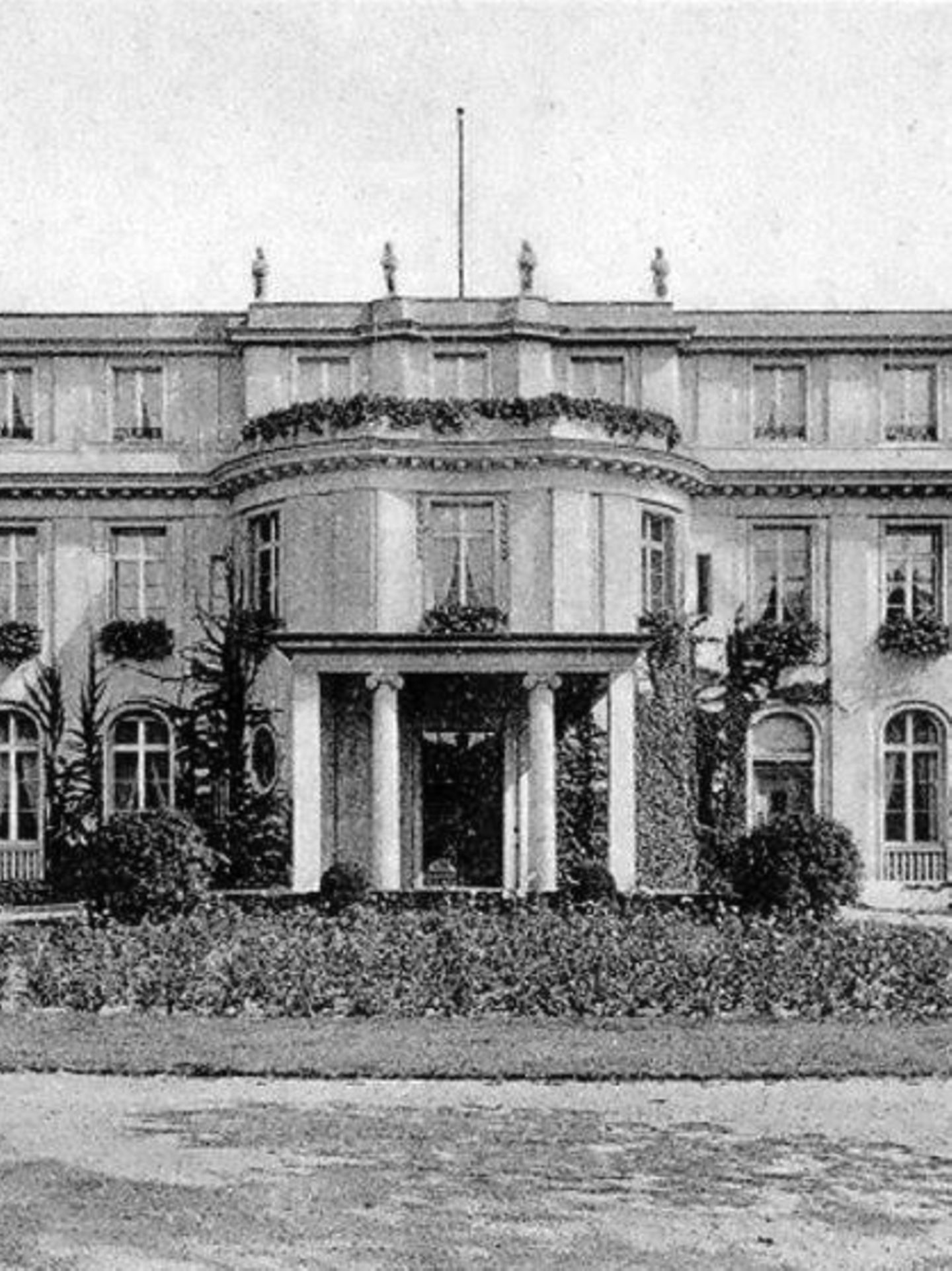 Wannsee-Konferenz: Wie die Nazis den Völkermord planten – und dabei Cognac tranken