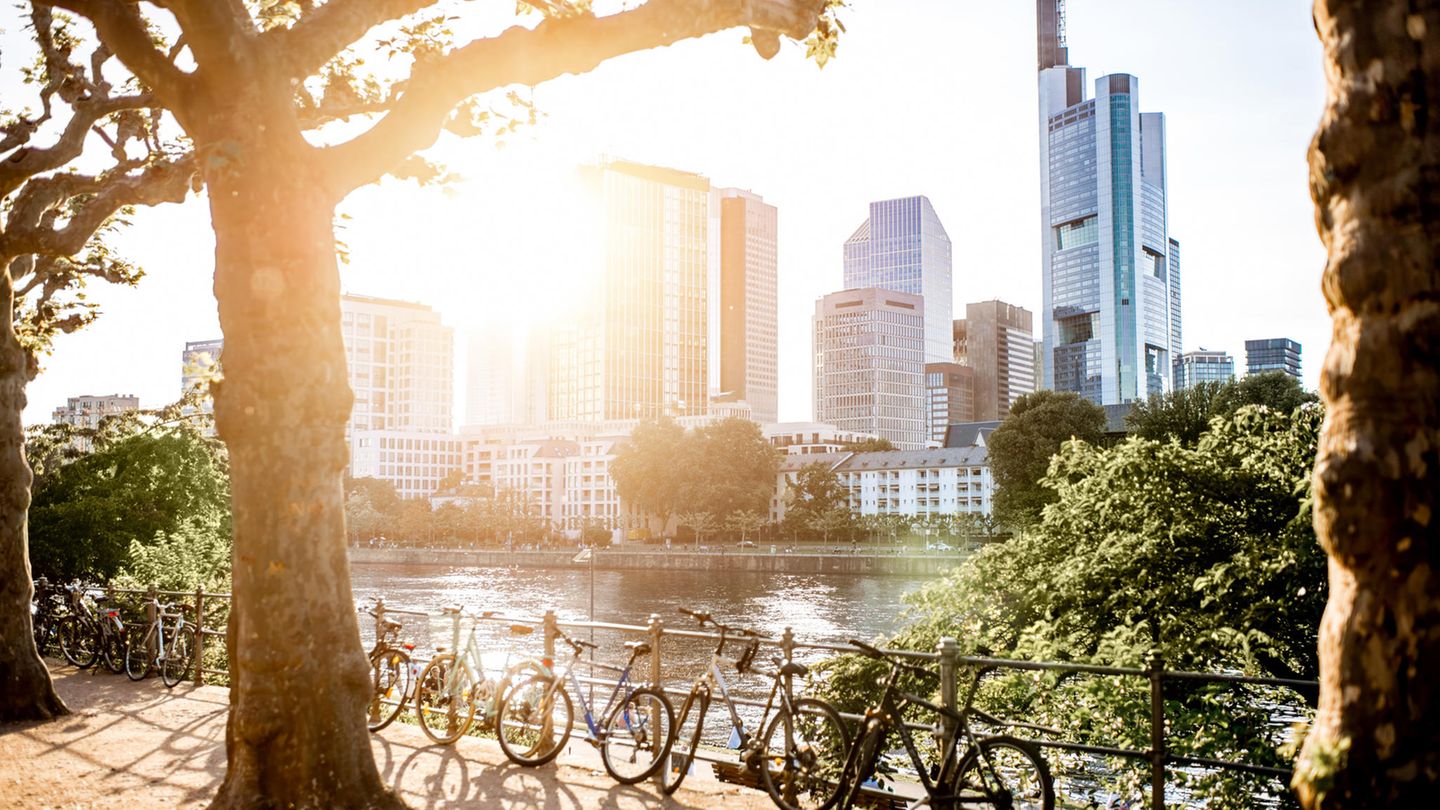 Blick auf den Finanzdistrikt von Frankfurt am Main