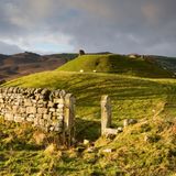 Ruine von Harbottle Castle im Northumerland Nationalpark