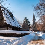 Schneebedecktes Dorfmuseum von Bukarest