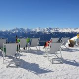 Sonnen auf einem Berg über Innsbruck