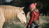 Reiter*in und Pferd finden in Schönermark immer auf der Weide zueinander