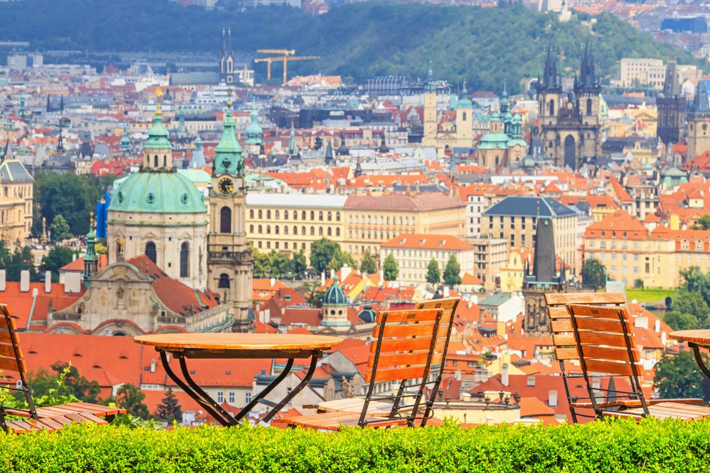 Platz 3: Prag Restaurant mit Blick auf Prag