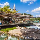 Café in Bern über der Aare