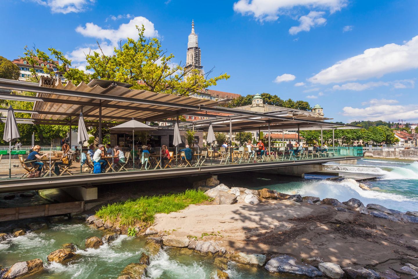 Platz 12: Bern Café in Bern über der Aare