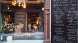 Außenansicht eines Cafés in Gamla Stan, Stockholm
