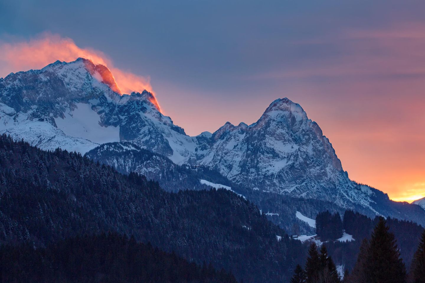 Physik im Alltag: Warum kocht Wasser auf der Zugspitze schon bei knapp 90 Grad?