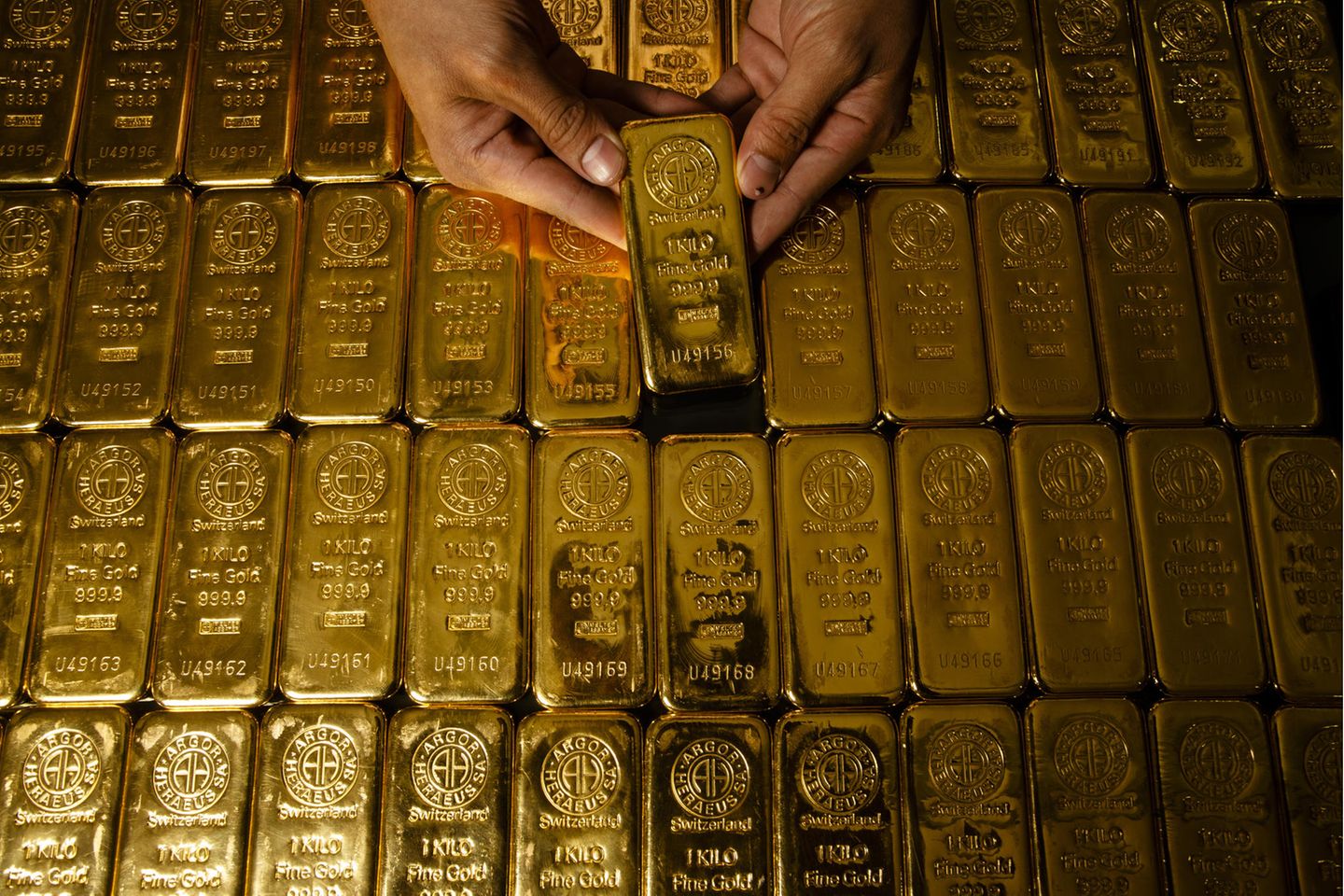 Physik im Alltag: Warum ist Gold so selten auf der Erde?