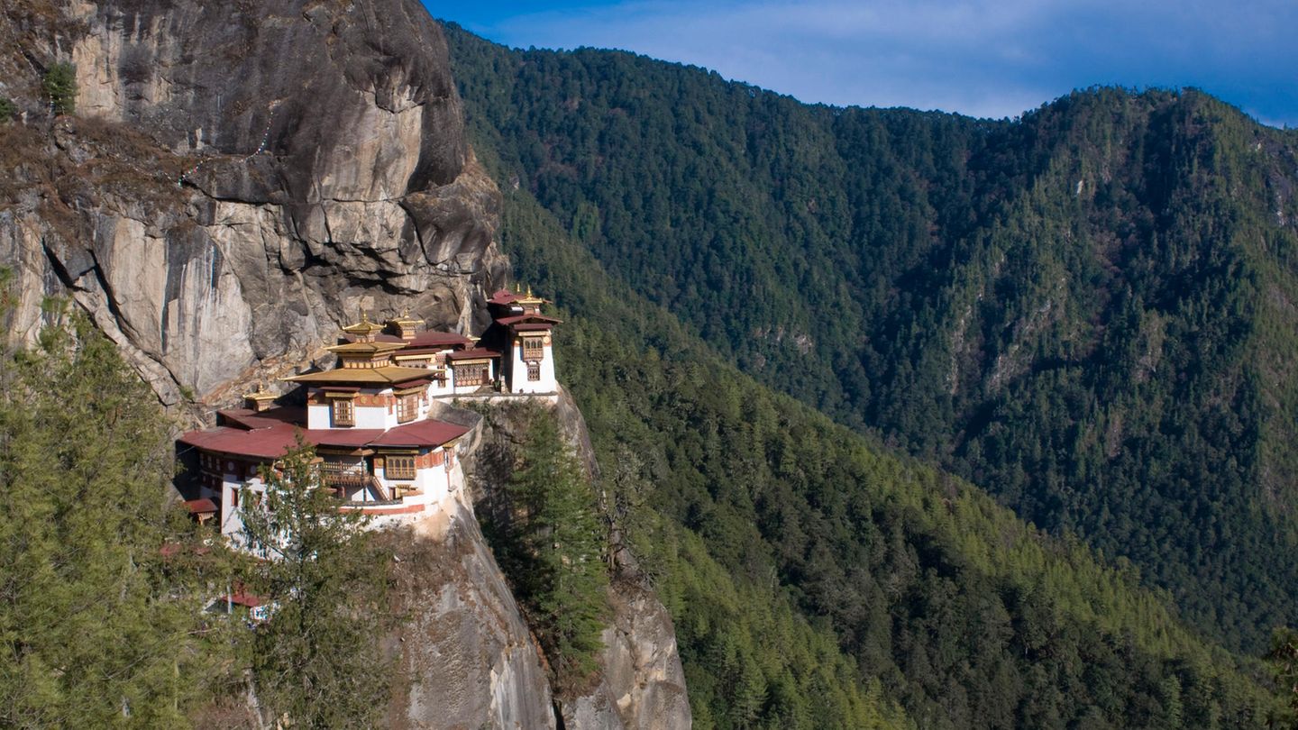 Tigernest ein Kloster auf einem berg in Bhutan