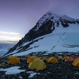 Blick vom Everest Camp 4 auf South Col Gletscher