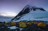 Blick vom Everest Camp 4 auf South Col Gletscher