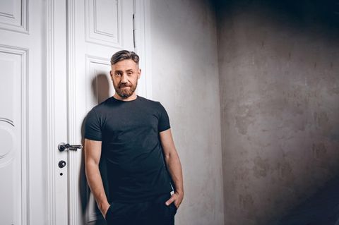 Sänger und Entertainer Bürger Lars Dietrich stellt sich euren Fragen.