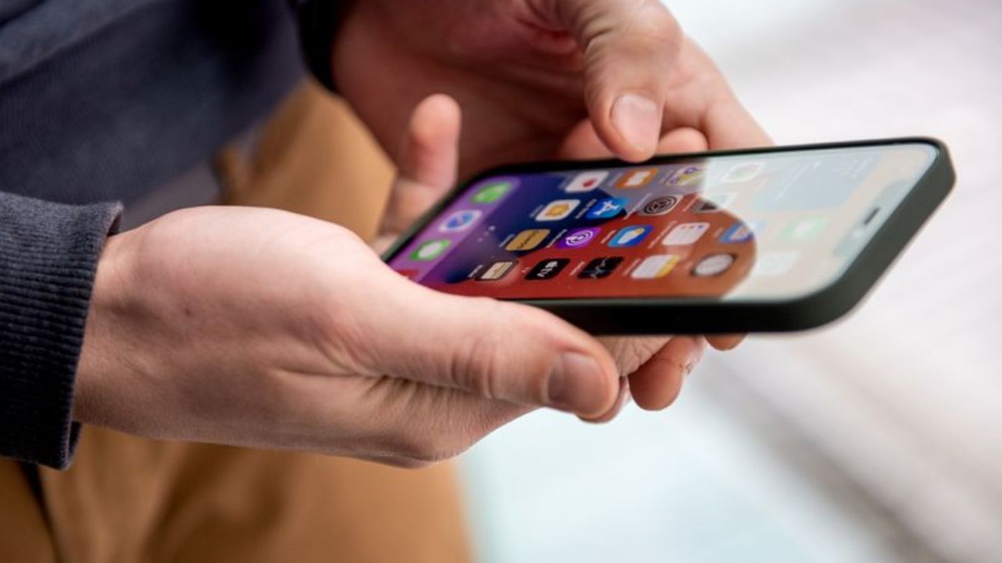 iPhone 12
