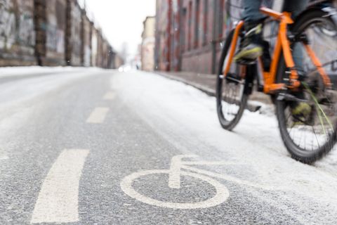 Wer auch im Winter zur Arbeit pendeln möchte, muss auf ungünstige Witterungsbedingungen eingestellt sein