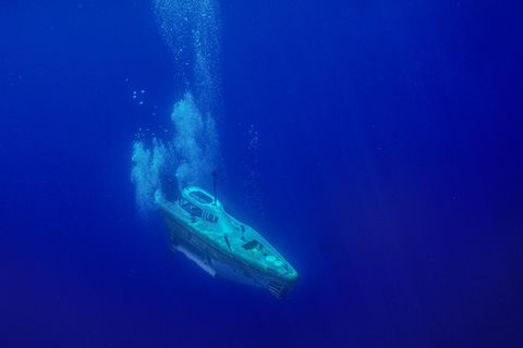 Nur 7,50 Meter lang ist ihr Rumpf, gerade anderthalb Meter breit: Die "Lula" sinkt in die Tiefsee vor Madeira