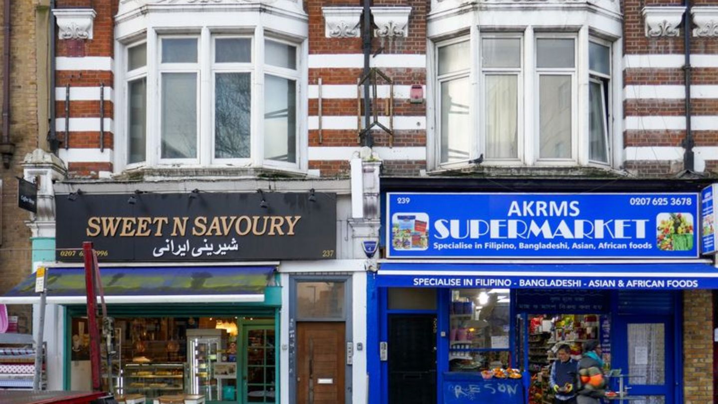 Kilburn High Road