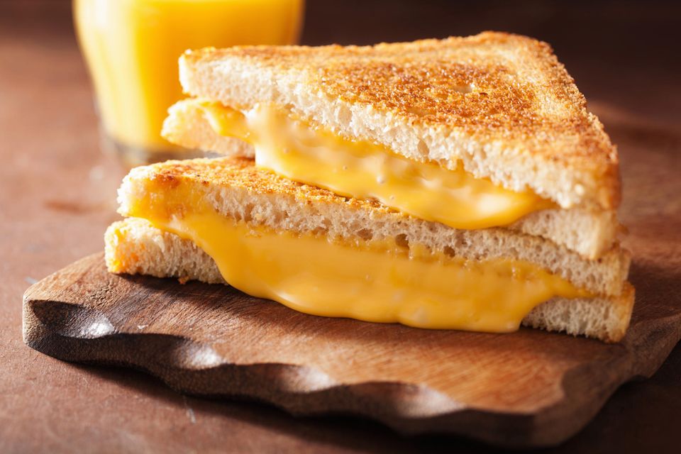 Cheese sandwich with melted cheese