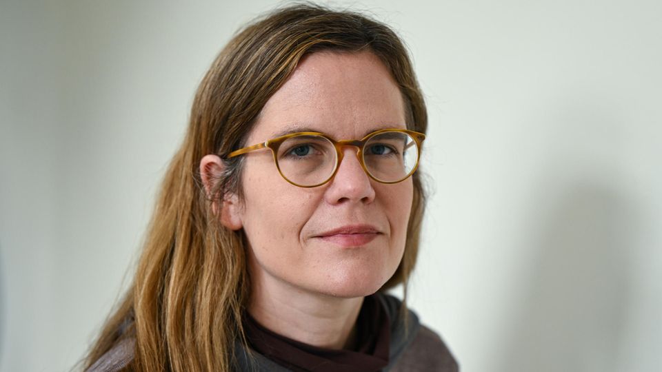 Krankheit: Maren Ewald, Leiterin des "StattHaus", einem Betreuungs- und Beratungszentrum für Demenzkranke. In der Einrichtung melden sich zunehmend jüngere Betroffene und deren Angehörige. Maren Ewald, Leiterin des "StattHaus", einem Betreuungs- und Beratungszentrum für Demenzkranke. In der Einrichtung melden sich zunehmend jüngere Betroffene und deren Angehörige.