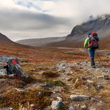 Wanderer auf dem Kungsleden Wandertrail im Abisko Nationalpark