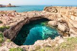 Blick auf den Naturpool Grotta della Poesia