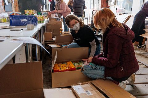Studierende in Passau sammeln Spenden für die Ukraine