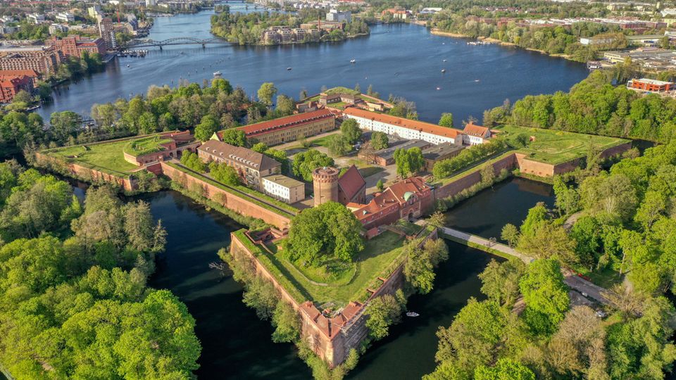 Luftaufnahme der Zitadelle Spandau in Berlin Luftaufnahme der Zitadelle Spandau in Berlin