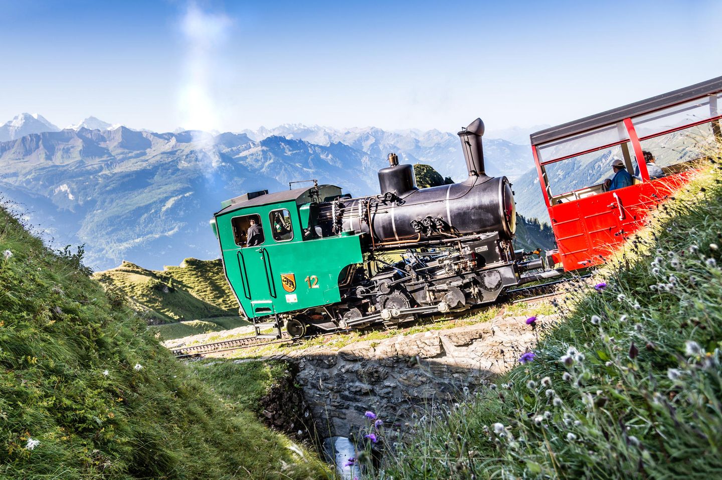 Für wen lohnt sich der Besuch im Entlebuch besonders? Brienz Rothorn Bahn mit Dampflokomotive