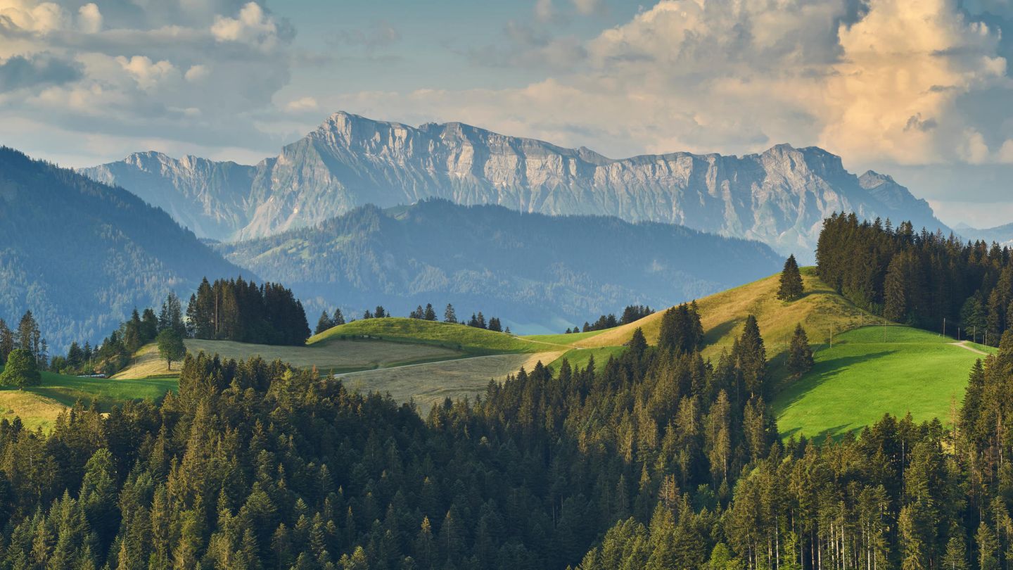 Entlebuch im Morgenlicht nach einem Gewitter