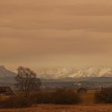 Bayern, Ruderatshofen: Staub aus der Sahara färbt den Himmel gelb