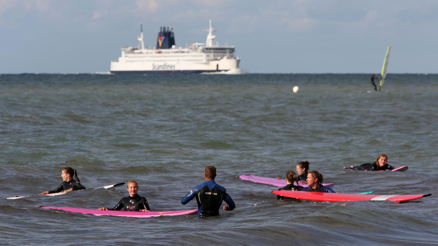 Auf die Bretter in Warnemünde