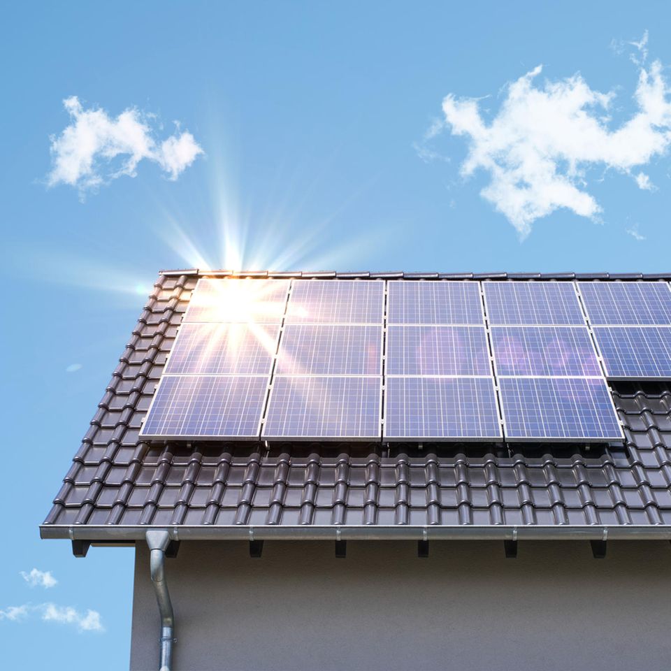 Solarstrom vom eigenen Dach lohnt sich vor allem dann, wenn möglichst viel davon selbst verbraucht wird