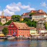 Altstadt von Meersburg mit Burg und Neuem Schloss