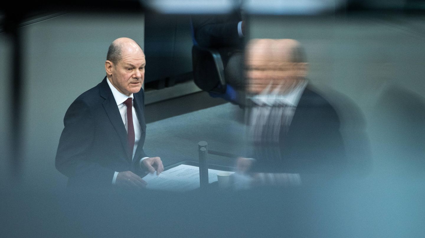 Bundeskanzler Olaf Scholz (SPD) bei der Regierungserklärung vom 27. Februar 2022 zum russischen Angriffskrieg auf die Ukraine