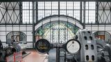 Eine aufwendige architektonische Gestaltung und die moderne technische Ausstattung machten Zollern zur Musterzeche. Ihre Maschinenhalle von 1902/03 markiert mit ihrer funktionalen Stahlfachwerkkonstruktion den Beginn der modernen Industriearchitektur im Deutschen Reich. In der lichtdurchfluteten Maschinenhalle waren alle Maschinen installiert, die der Zechenbetrieb mitsamt zweier Fördertürme erforderte. Sie wurden über eine Instrumenten- und Schaltwand (mit Jugendstil-Uhr) gesteuert.