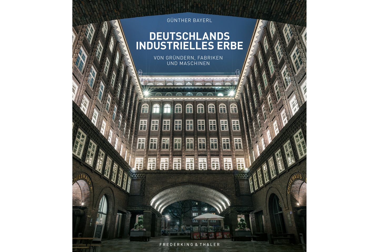 Historische Fotografien: Günther Bayerl ist selbstständiger Fotograf mit Schwerpunkt Architektur und Landschaftsfotografie. Bei Frederking und Thaler ist sein Buch "Welterbe" über die deutschen UNESCO-Welterbestätten erschienen. Um das industrielle Erbe Deutschlands für das vorliegende Buch ins rechte Licht zu setzen, begab er sich auf eine fotografische Spurensuche kreuz und quer durch ganz Deutschland. Günther Bayerl ist selbstständiger Fotograf mit Schwerpunkt Architektur und Landschaftsfotografie. Bei Frederking und Thaler ist sein Buch "Welterbe" über die deutschen UNESCO-Welterbestätten erschienen. Um das industrielle Erbe Deutschlands für das vorliegende Buch ins rechte Licht zu setzen, begab er sich auf eine fotografische Spurensuche kreuz und quer durch ganz Deutschland.