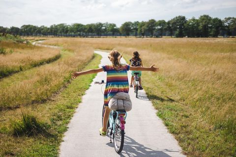 Mädchen bei Radtouren in NRW