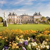 Jardin du Luxembourg mit Blick auf das Schloss in Paris