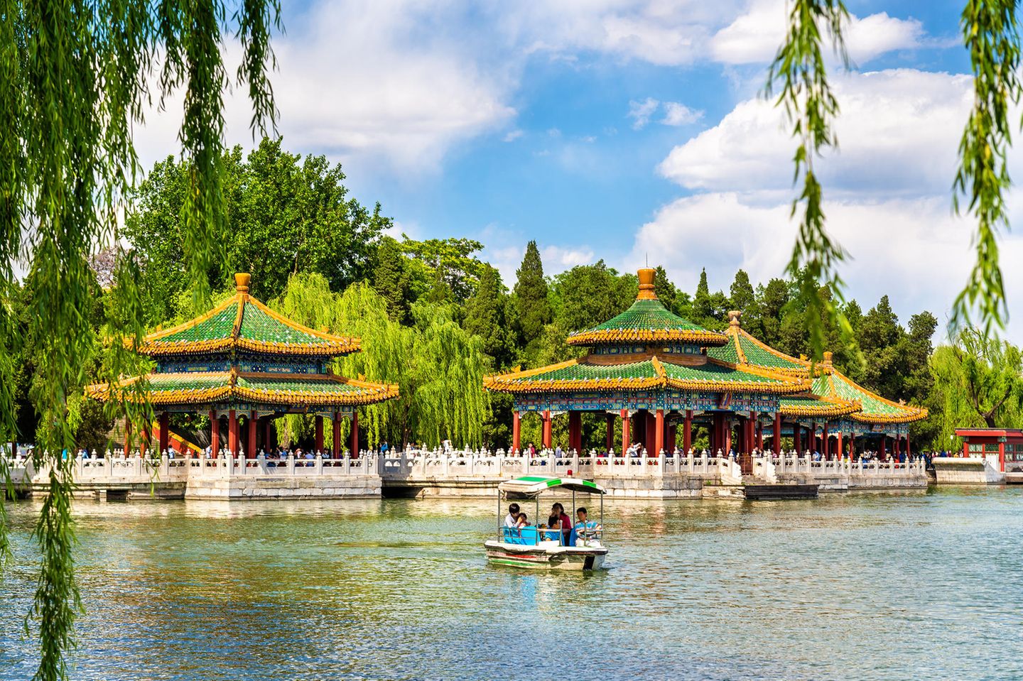 Boot auf dem See im Beihai Park in Peking
