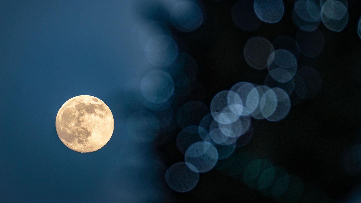 Der Ostervollmond ist dieses Jahr auch der erste Vollmond im Frühling