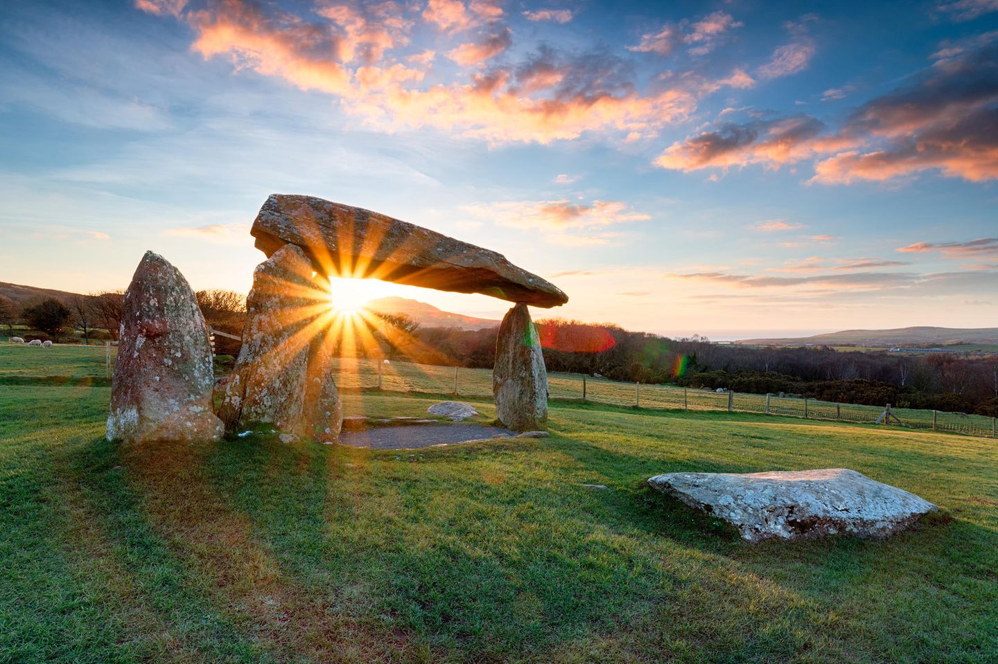 Sonnenuntergang am Pentre Ifan