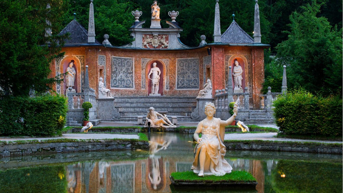 Wasserspiele und Römisches Theater im Schlosspark Hellbrunn
