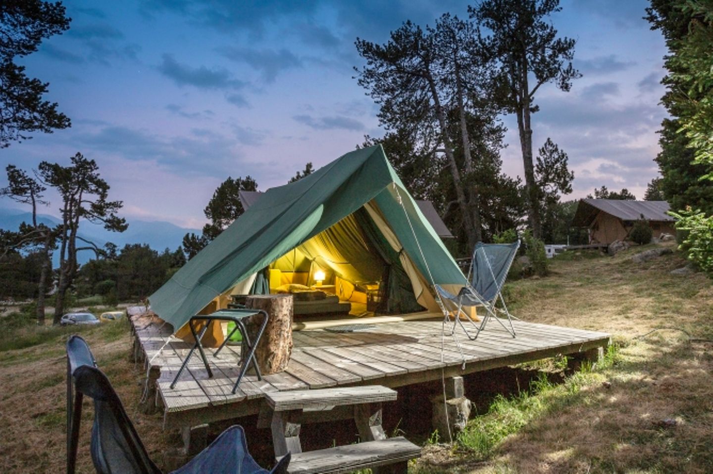 Das "Huttopia"-Camp Font-Romeu ermöglicht Zelt-Feeling und dabei trotzdem weich schlafen. Eine Matratze sorgt für gemütliche Nächte