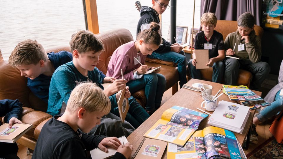 Klare Worte: Die Schülerinnen und Schüler sollen aufschreiben, wobei ihnen ihr Recht auf Privatsphäre besonders wichtig ist – in einer einzigen Rap-Zeile