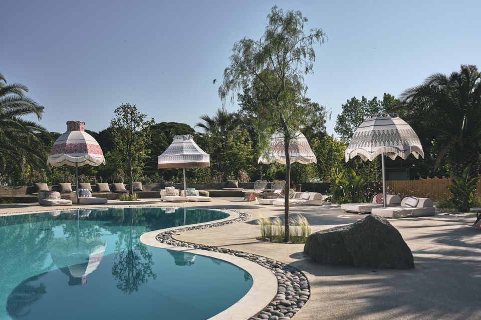 Blick auf den Poolbereich des Ekies All Senses Resorts