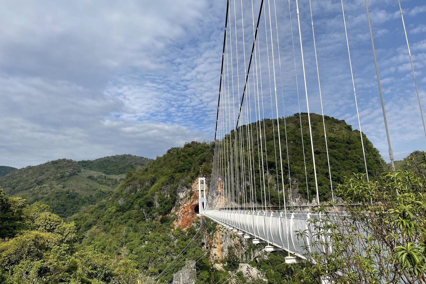 Die Brücke soll den Tourismus in der Region fördern Glasbrücke in Vietnam
