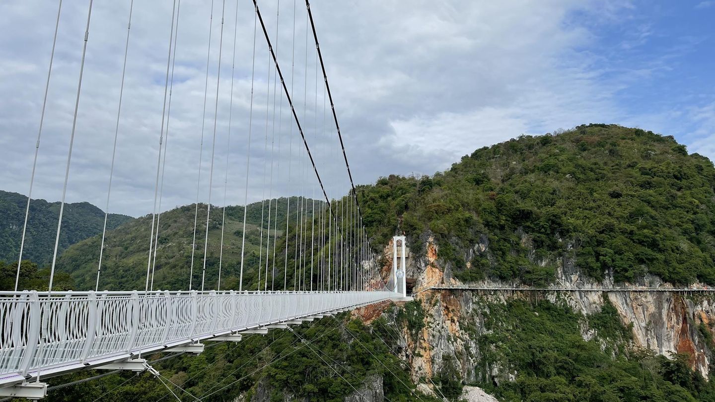 Glasbrücke in Vietnam