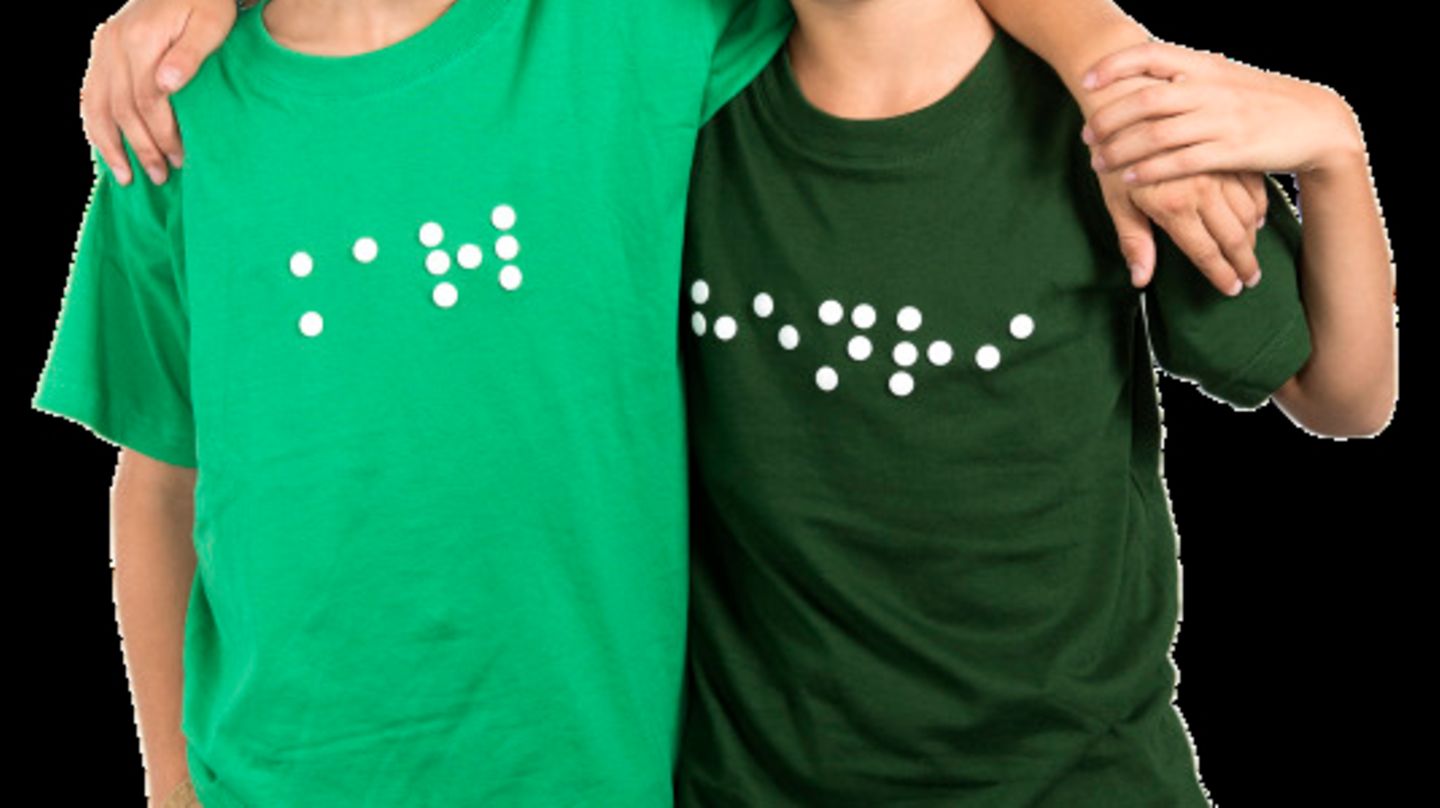Anleitung: Bastelt euch ein Shirt in Brailleschrift!