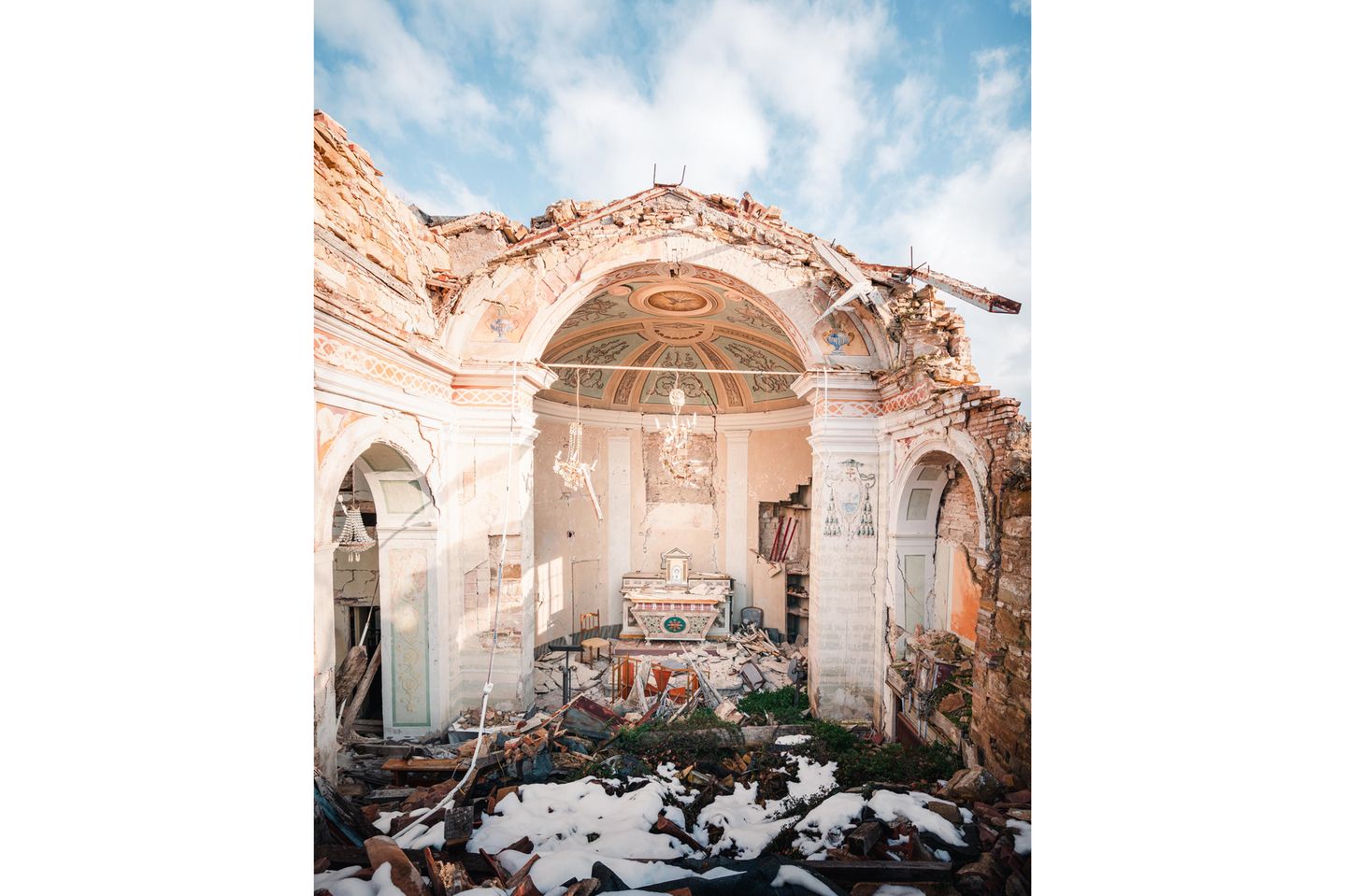 Dem Himmel ganz nah Photo 14: This is a photo of a stunning abandoned church that was built at the end of the 18th century and the beginning of the 19th century. In the beginning of the 20th century, the complete interior was renovated and newly decorated. Due to an earthquake, the church became heavily damaged and towards the end of the 20th century a new roof and floor was constructed. Unfortunately, a couple of years ago another earthquake happened resulting in the poor state the church is in now.
