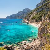 Blick auf Cala dei Gabbiani