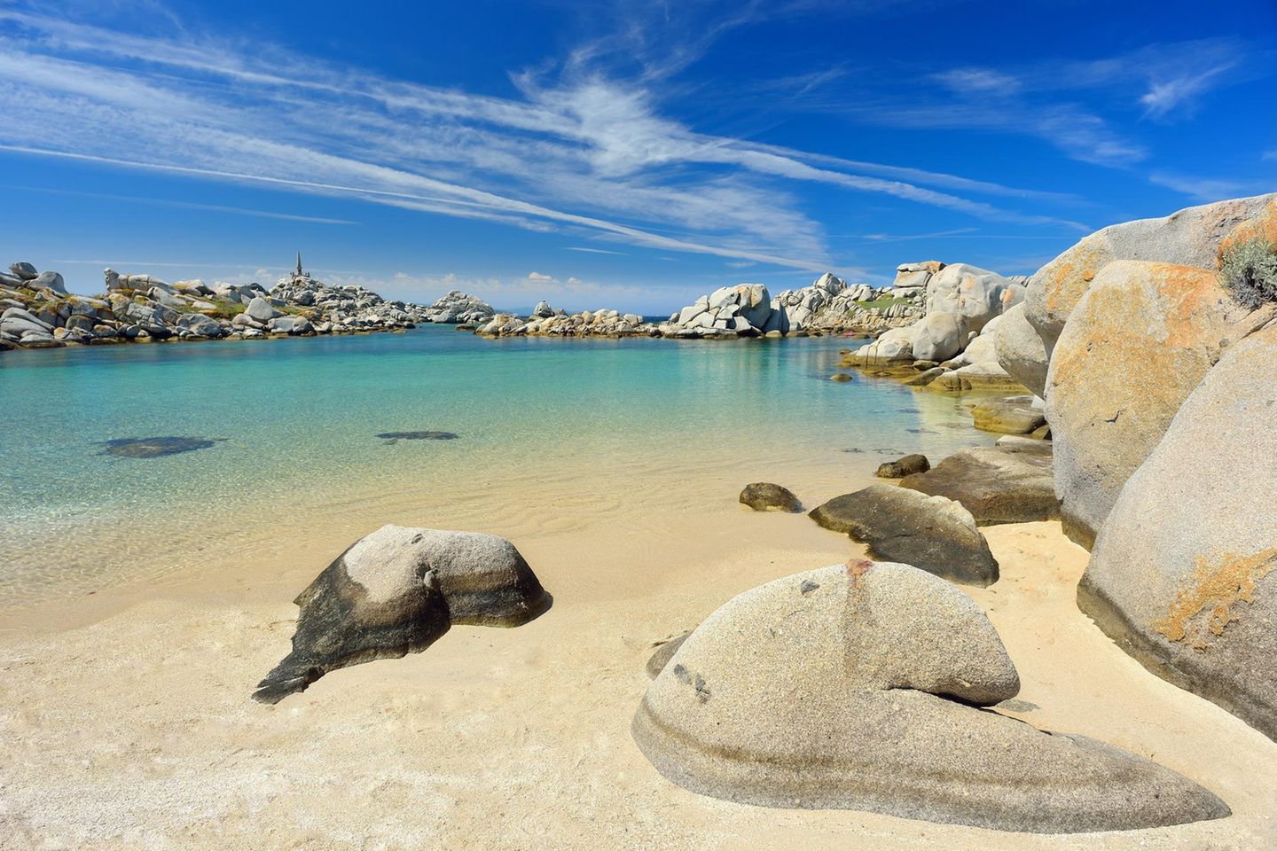 Strand Santa Giulia